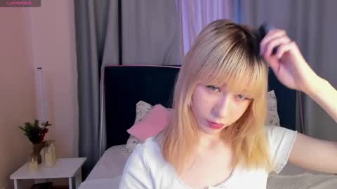 miakimiko online show from 20, 4, 2026
