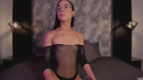 Mia Larouse online show from 3, 3, 2026