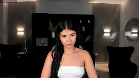 Call me Mia  online show from 16, 5, 2026