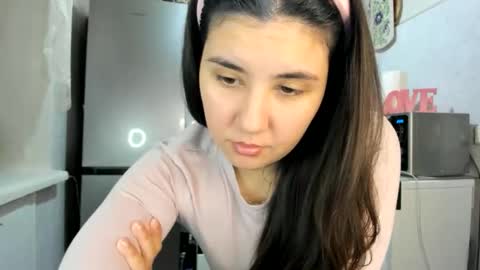 Snapshot of miamarrone chatting on 19, 12, 2025 MiaMarrone online show from 19, 12, 2025