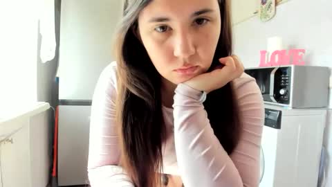 MiaMarrone online show from 2, 5, 2026