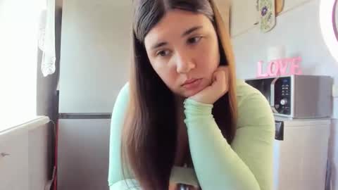 MiaMarrone online show from 3, 5, 2026