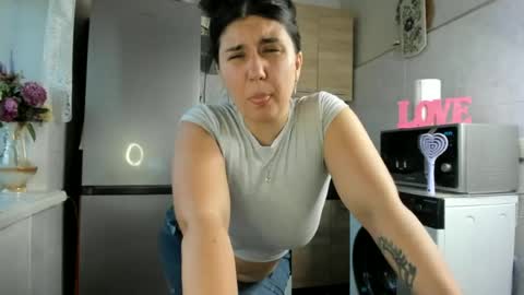 MiaMarrone online show from 20, 6, 2026