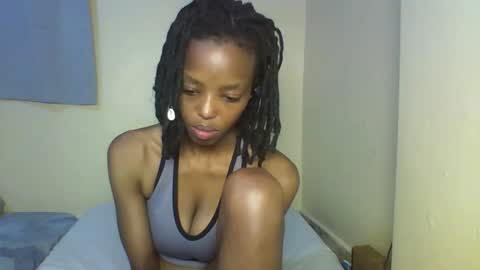 Snapshot of miami_muffin chatting on 2, 2, 2026 Muffin online show from 2, 2, 2026