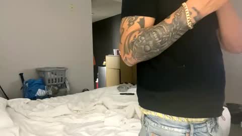 Snapshot of miamiclos1 chatting on 12, 1, 2025 miamiclos1 online show from 12, 1, 2025