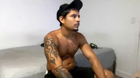 Snapshot of miamiclos1 chatting on 25, 9, 2025 miamiclos1 online show from 25, 9, 2025