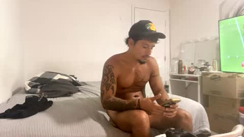 Snapshot of miamiclos1 chatting on 29, 10, 2025 miamiclos1 online show from 29, 10, 2025