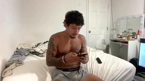 Snapshot of miamiclos1 chatting on 1, 12, 2025 miamiclos1 online show from 1, 12, 2025