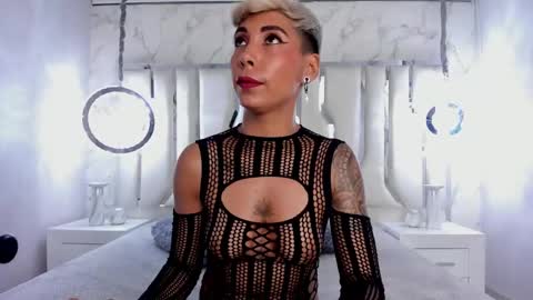 Mia Morgann online show from 25, 2, 2025