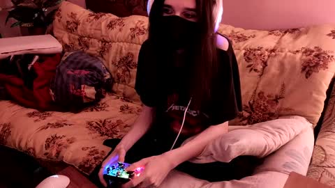 Snapshot of miaowhowl chatting on 28, 1, 2025 Kristien online show from 28, 1, 2025