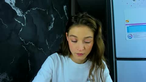 Mia online show from 21, 10, 2025