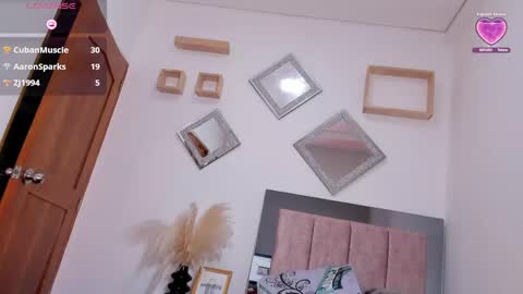 Snapshot of miapearls_ chatting on 5, 6, 2026 miapearls_ online show from 5, 6, 2026