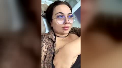 miapink21 online show from 2, 7, 2026