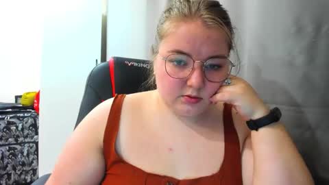 Snapshot of miapisa chatting on 20, 10, 2025 miapisa online show from 20, 10, 2025
