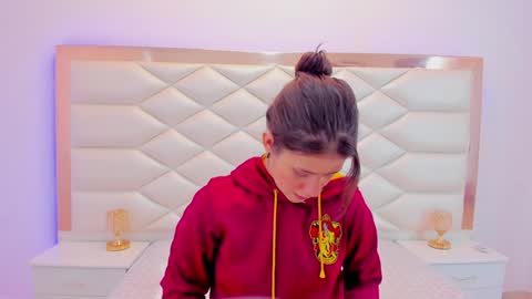 Sweetie Mia online show from 25, 1, 2025