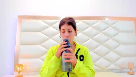 Sweetie Mia online show from 21, 2, 2025