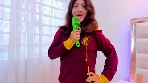 Sweetie Mia online show from 24, 2, 2025