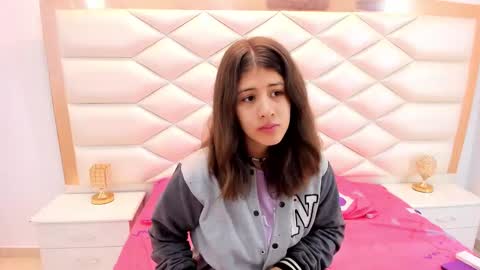 Sweetie Mia online show from 27, 2, 2025