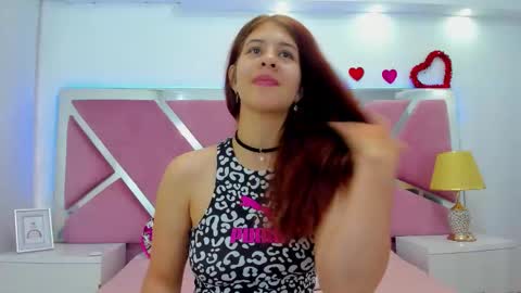 Sweetie Mia online show from 7, 11, 2025