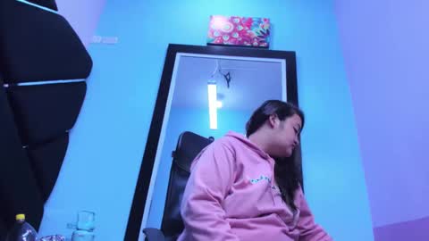 MiaRouse online show from 19, 4, 2026