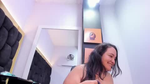 Snapshot of miarous69 chatting on 12, 6, 2026 MiaRouse online show from 12, 6, 2026