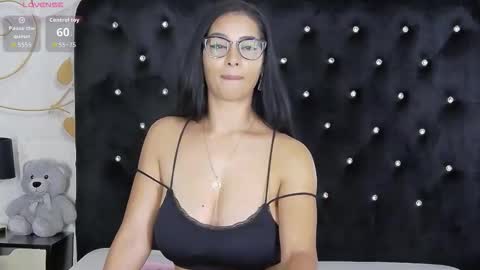 Mia online show from 29, 10, 2025