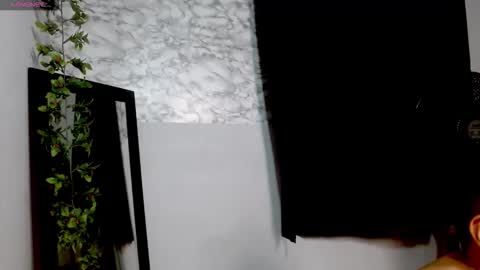 miasexy_latin online show from 15, 12, 2025