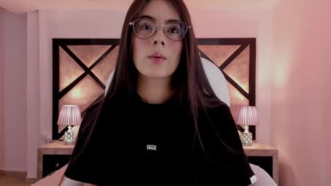 Snapshot of miasilverr chatting on 27, 1, 2025 Mia online show from 27, 1, 2025