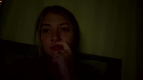 Snapshot of miasmith_001 chatting on 18, 5, 2026 miasmith_001 online show from 18, 5, 2026