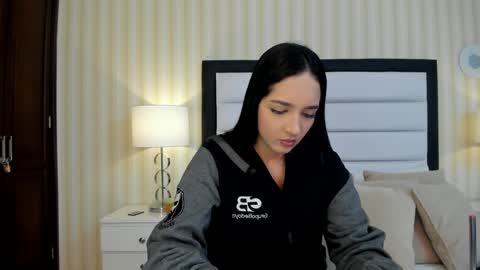 Snapshot of miasweetth chatting on 1, 2, 2025 Mia Sweetth online show from 1, 2, 2025