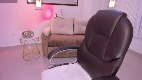 Snapshot of miavegas1 chatting on 2, 12, 2025 Mia Vegas online show from 2, 12, 2025