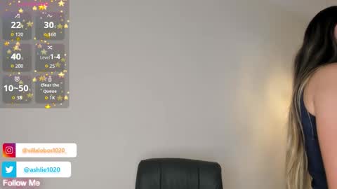 Mia Villalobos online show from 30, 10, 2025