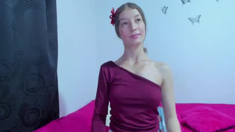  Chloe  online show from 6, 3, 2025