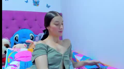  Chloe  online show from 30, 6, 2026