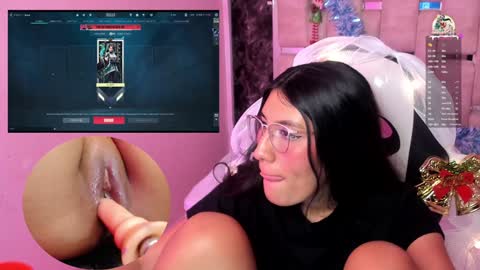 Snapshot of miavoss_ chatting on 24, 12, 2024 mia online show from 24, 12, 2024