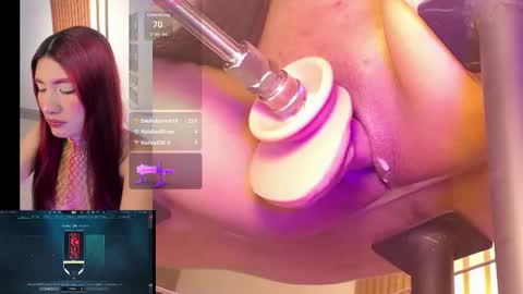 Snapshot of miavoss_ chatting on 30, 10, 2025 mia online show from 30, 10, 2025