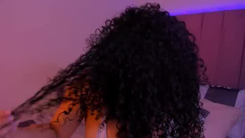 Snapshot of miawoderfull chatting on 10, 11, 2025 Mia online show from 10, 11, 2025