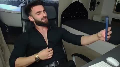 Snapshot of micahlane chatting on 8, 7, 2026 MicahLane online show from 8, 7, 2026