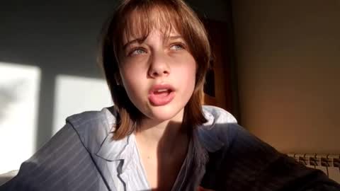 Snapshot of micasulejmanovski chatting on 2, 10, 2025 Luna online show from 2, 10, 2025