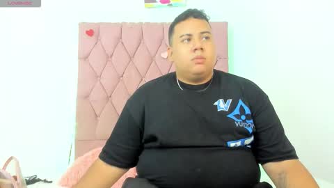 Snapshot of michael_and_sharon chatting on 22, 10, 2025 Micky and Sharon online show from 22, 10, 2025