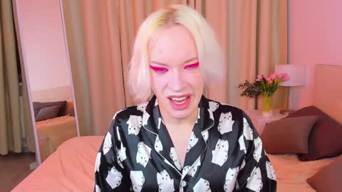 Snapshot of michael_swan chatting on 8, 2, 2025 Michel online show from 8, 2, 2025