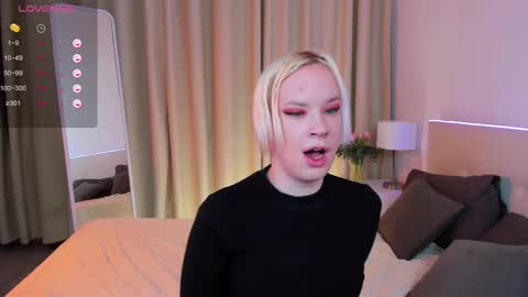 Snapshot of michael_swan chatting on 19, 2, 2025 Michel online show from 19, 2, 2025