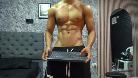 michael_torres15 online show from 21, 9, 2025