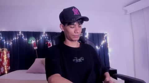 Snapshot of michael_vidal chatting on 18, 12, 2025 michael_vidal online show from 18, 12, 2025