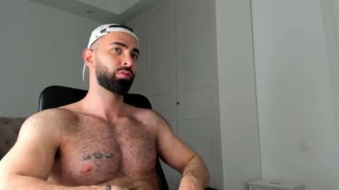 MichaelEvansx online show from 2, 4, 2026