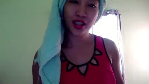 Snapshot of michaeltagocon chatting on 1, 1, 2025 My name is Kel 18. 53 short and petite... online show from 1, 1, 2025