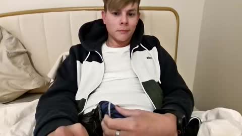 Snapshot of michaeltwinkboy chatting on 29, 3, 2026 michaeltwinkboy online show from 29, 3, 2026