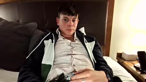 Snapshot of michaeltwinkboy chatting on 19, 5, 2026 michaeltwinkboy online show from 19, 5, 2026