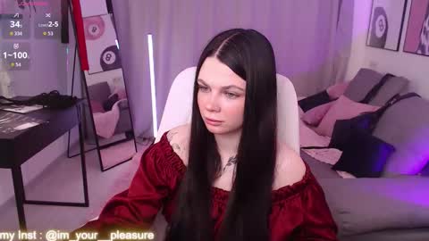 Snapshot of michela_fruet chatting on 3, 12, 2025 Kate online show from 3, 12, 2025