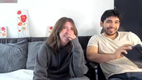 Snapshot of michelandchris chatting on 4, 12, 2025 MichelandChris online show from 4, 12, 2025